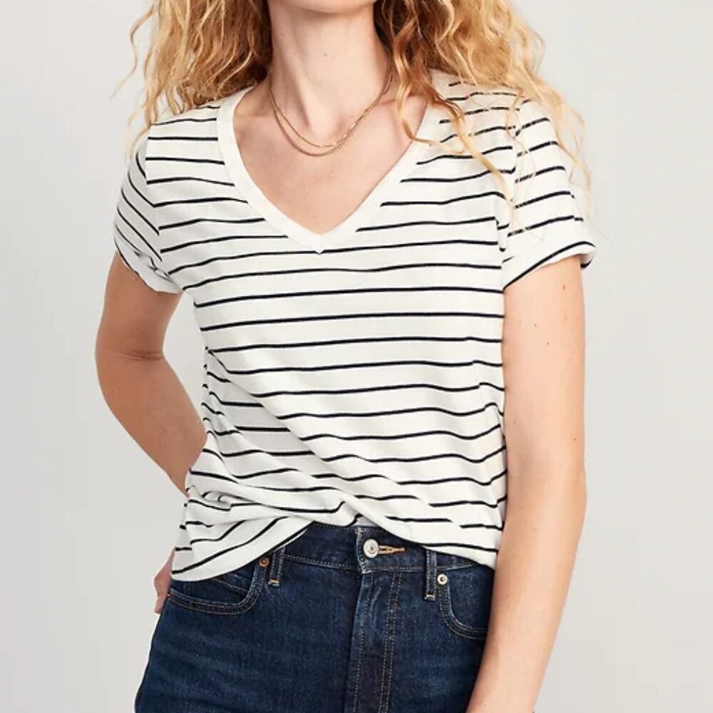 Old Navy V-Neck Women's Top - Picture 1 of 1